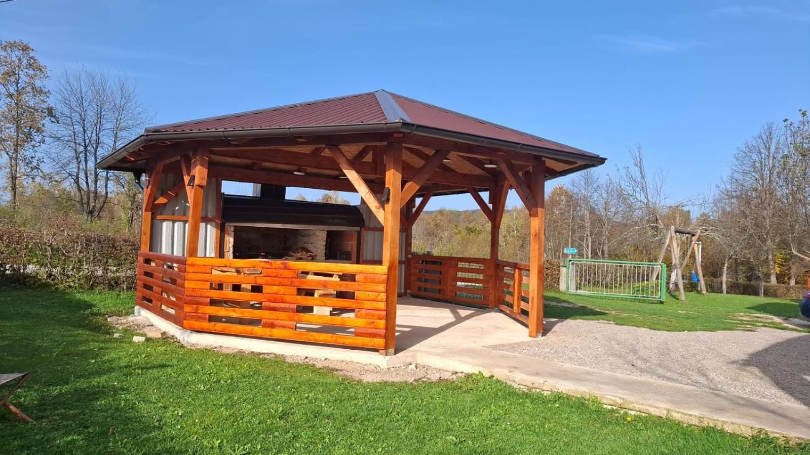 Lora Apartment Раковица Екстериор снимка